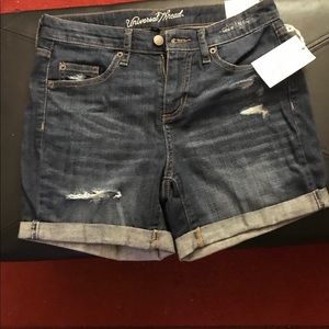 Universal Thread Target  cuffed jean denim shorts